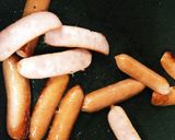 ☆もやしと豆苗のウインナー炒め☆作り方3写真