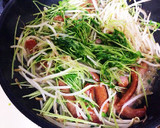 ☆もやしと豆苗のウインナー炒め☆作り方4写真