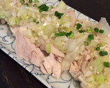 簡単胸肉で！蒸し鶏のネギソース作り方5写真