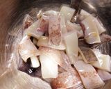 簡単、トマトとイカのアヒージョ作り方3写真