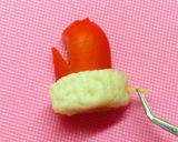 クリスマス キャラおかず＊サンタの手袋作り方4写真