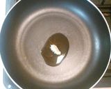 超簡単　ニラとエリンギのそぼろ炒め　副菜作り方3写真