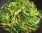 《簡単♪小鉢》豆苗の桜海老炒め作り方4写真