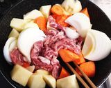 薄味で健康管理♡我が家の肉じゃが作り方1写真