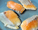 簡単◎生鮭のふっくら塩焼きbyフライパン作り方2写真