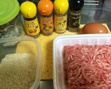 豚ひきハンバーグ・デミきのこソース作り方1写真