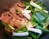 鉄分補給に♪鶏レバーとネギの甘辛煮作り方4写真