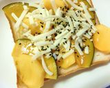 柿とかぼちゃの蜂蜜チーズトースト作り方6写真