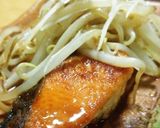 鮭の和風ムニエル~もやしバター醤油添え作り方4写真