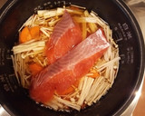 秋鮭ときのこの炊き込みご飯☆作り方3写真