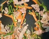 簡単ランチ☆オイスターソースで焼きうどん作り方5写真