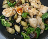 鶏胸肉とナスとピーマンとキノコの甘辛炒め作り方8写真
