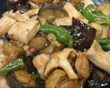 鶏胸肉とナスとピーマンとキノコの甘辛炒め作り方11写真