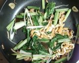 小松菜と油揚げのパスタ＊麺つゆバター作り方7写真