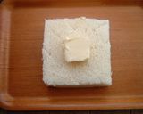 バターたっぷり　メープルシロップトースト作り方2写真