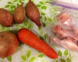 安納芋と手羽の煮物作り方1写真