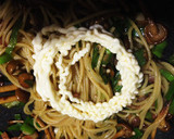 なめことオクラの和風マヨパスタ、温玉乗せ作り方7写真
