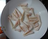 居酒屋風♪ナンコツとセロリの塩レモン炒め作り方3写真