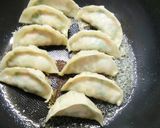 キャベツたっぷりカリカリ羽根付き餃子作り方8写真