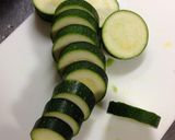 簡単☆お弁当にピザ味ズッキーニ作り方1写真