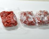 簡単◎挽肉でステーキ・とろみソース掛け作り方1写真