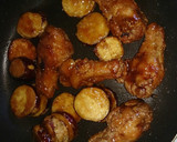 手羽元とさつまいもの甘辛焼き作り方5写真