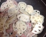 豚肉とレンコンの梅肉炒め作り方2写真