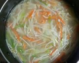 野菜たっぷり♪簡単♪餃子スープ作り方2写真