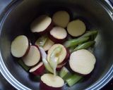 さつま芋とセロリの煮物作り方3写真