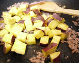 簡単✿ホクホクさつま芋と挽肉の混ぜご飯✿作り方3写真