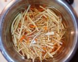 鶏肉入り☆柚子胡椒きんぴらゴボウ作り方1写真