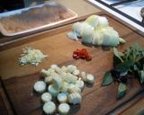 鶏ミンチのバジル炒め作り方1写真
