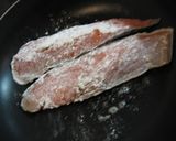 簡単!鮭のムニエル♪レモンマヨソース作り方3写真