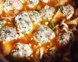 ♪うちのキムチ鍋には鶏団子がた〜っぷり♪作り方5写真