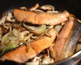 サーモンのムニエル　茸バルサミコソース作り方3写真