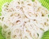 おせちにも鮮やか★たらこれんこん作り方1写真