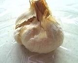 道具いらずの簡単にんにくペースト♪作り方1写真