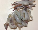簡単！イカと野菜の生姜炒め作り方1写真