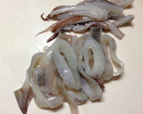 簡単！イカと野菜の生姜炒め作り方1写真