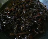 とんこつラーメンに☆ピリ辛きくらげ♪作り方1写真