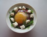 卵と水菜とチーズ☆トマトソースココット作り方3写真