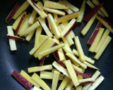 さつまいもと鶏肉の塩バター炒め作り方3写真