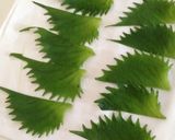 秋刀魚大葉巻きのトマトソース煮 野菜添え作り方3写真