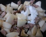大根と豚肉の炒りつけ煮作り方4写真