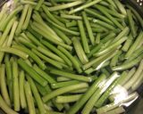 やみつきの食感♡サツマ芋の茎の炒め物作り方1写真