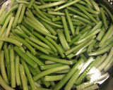 やみつきの食感♡サツマ芋の茎の炒め物作り方1写真