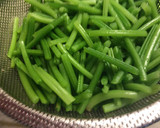 やみつきの食感♡サツマ芋の茎の炒め物作り方2写真