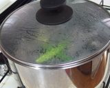 牛すじとじゃがいものじっくり煮込み作り方6写真