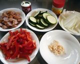 簡単!野菜とウィンナーのカレー炒め作り方1写真