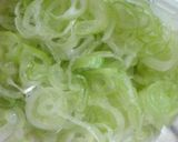 鶏もも肉で餃子の仕込み☆６種類の味分作り方6写真